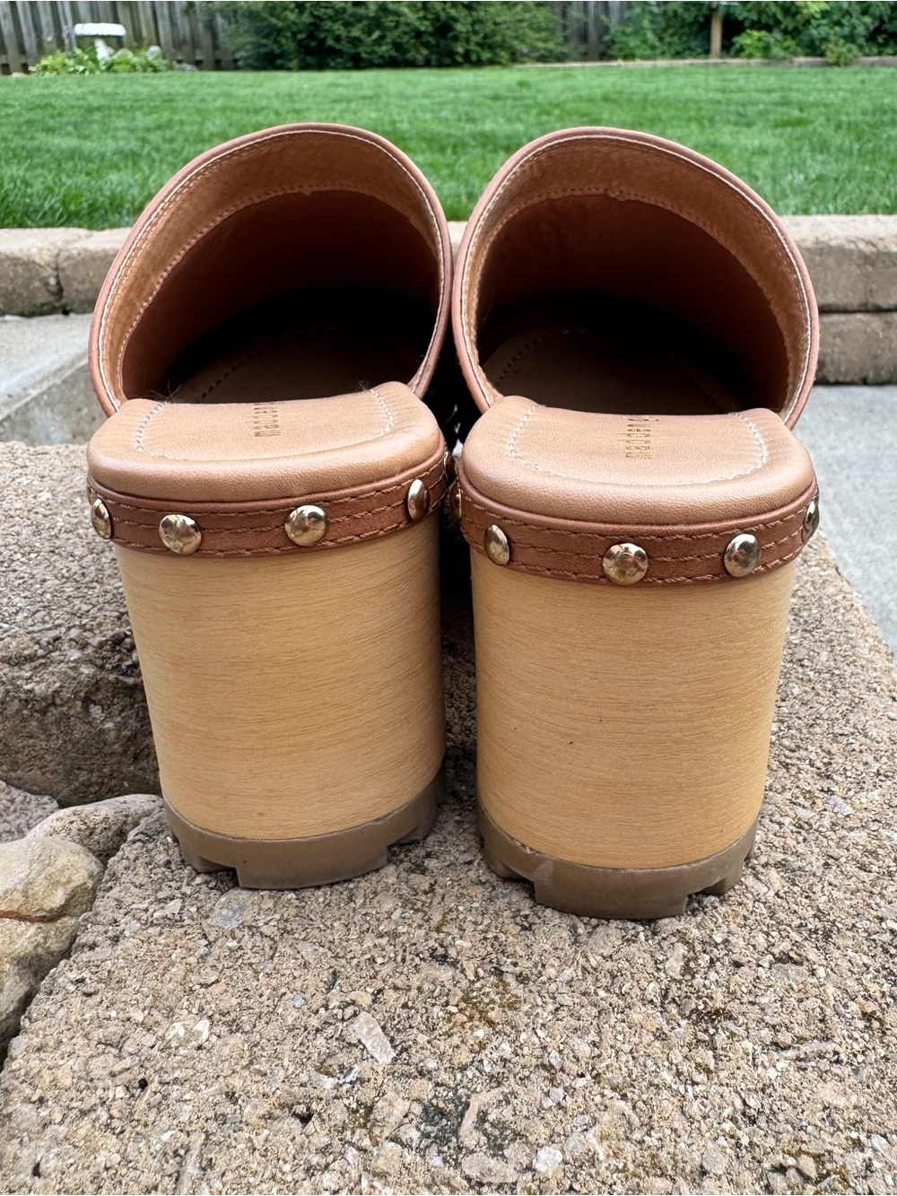 Madden Girl Tan Studded Platform Clog Mules Heels - Picture 4 of 8